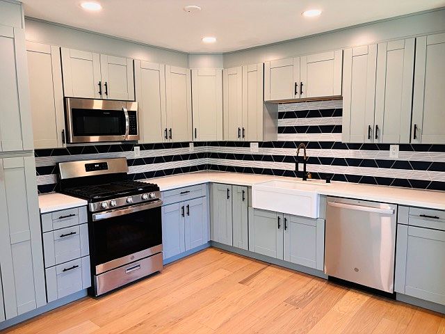 1st image of 711 California St #1