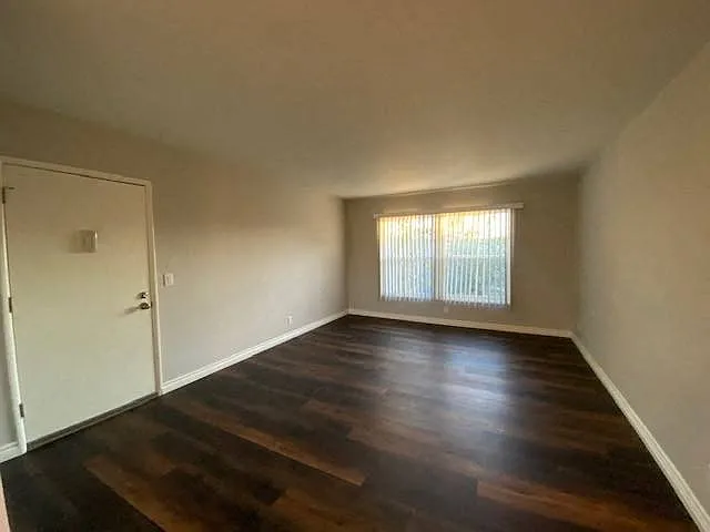 Hollypark Knolls Apartments — Photo 83
