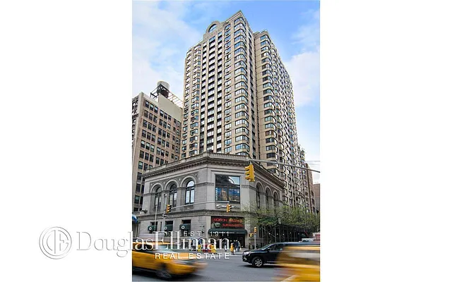 Rented by Douglas Elliman | media 14