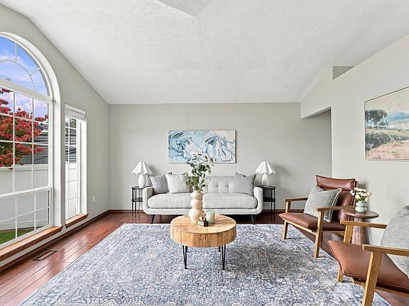 5th image of 1708 E Houghton Ct