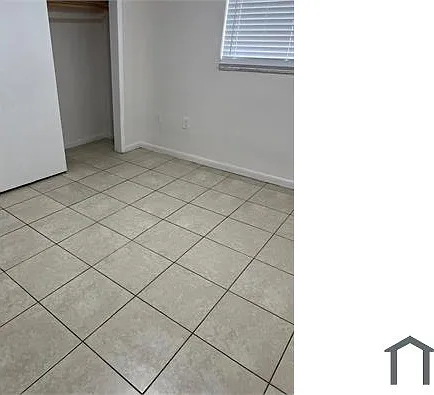 12990 NE 6th Ave #18 — Photo 5