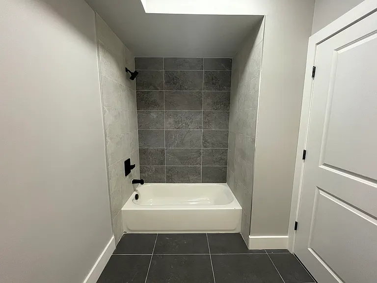 11 Silkman Pl #A — Photo 7