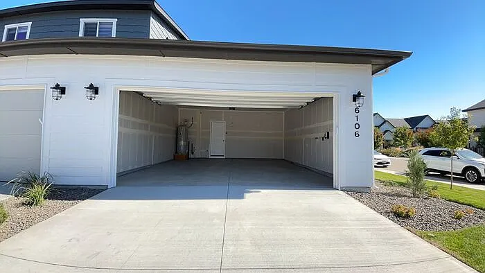 6125 N Tarako Ave — Photo 5