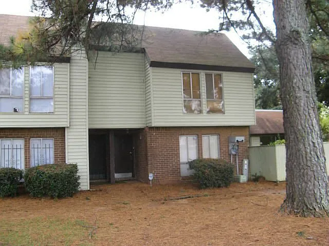 3192 Nectarine Cir photo 1