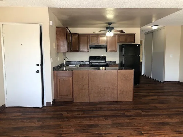 East Orange Village Apartments — Photo 10