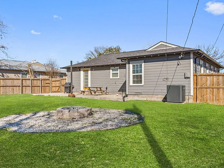 1618 Caldwell Dr — Photo 18