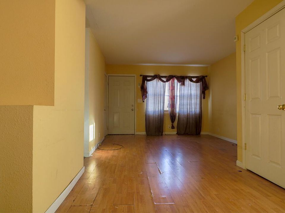 1st image of 5725 N 60th STREET