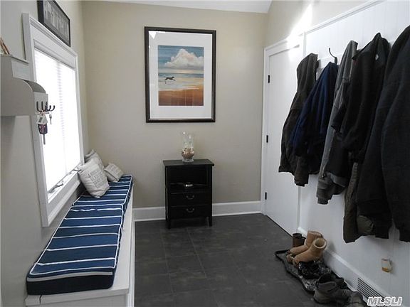 4th image of 241 Carman St