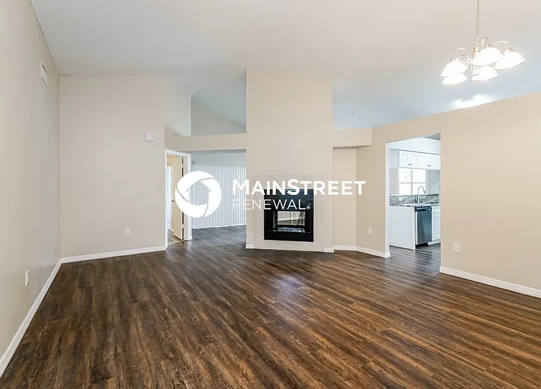 769 Sagewood Dr — Photo 2