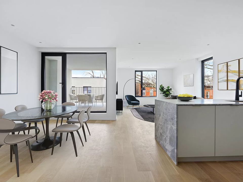 1st image of 257 13th St #2