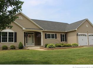 82 Rye St, Broad Brook, CT 06016