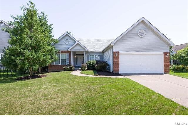 1st image of 907 Wellesley Place Dr
