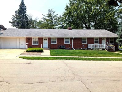 1102-1104 S Pine Ave, Freeport, IL, 61032