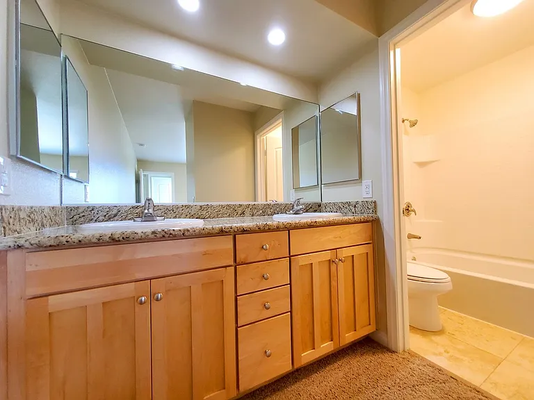 Citrus Court Apartments — Photo 14