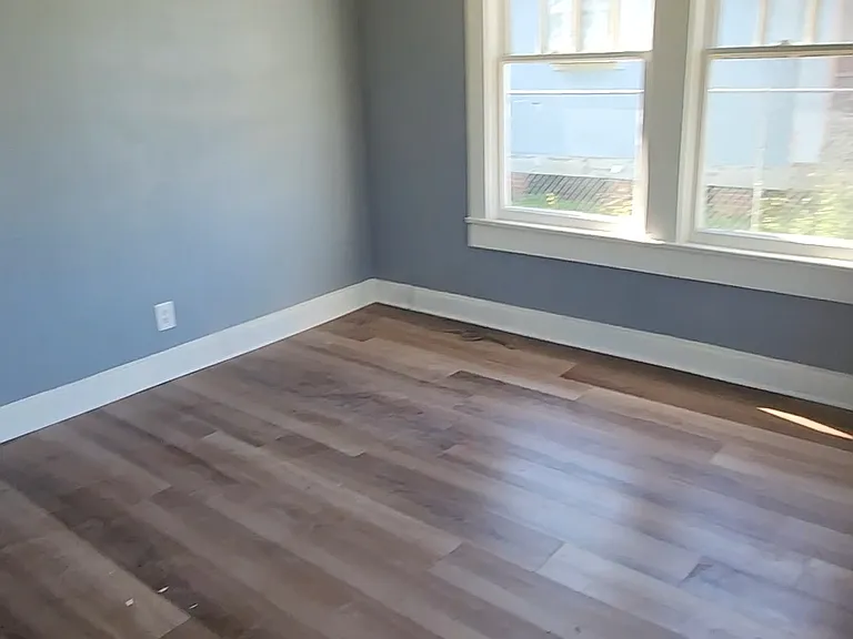 4764 Adams Ave — Photo 2