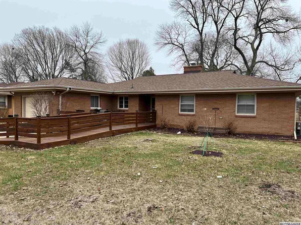 233 S Tennessee Pl, Mason City, IA 50401