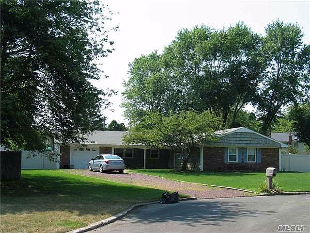 1st image of 4 Millbrook Ct