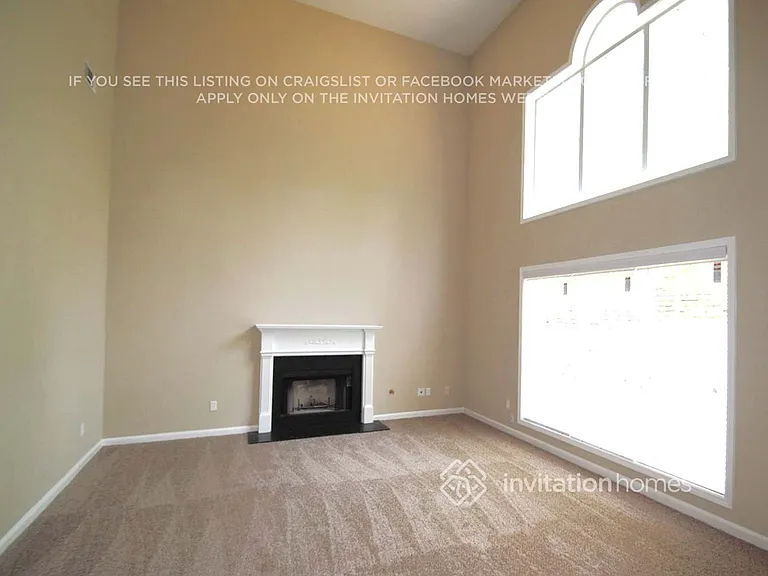 3740 Cranford Ct SW — Photo 2