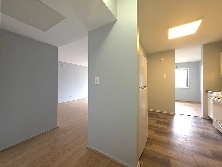 2000 Bayside Dr #304 — Photo 6