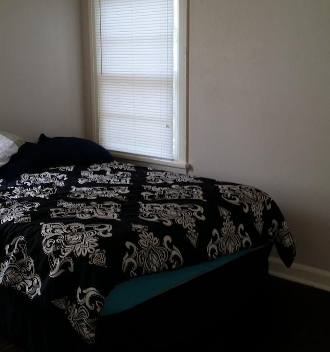 2nd image of 4818 SW 10th Ave