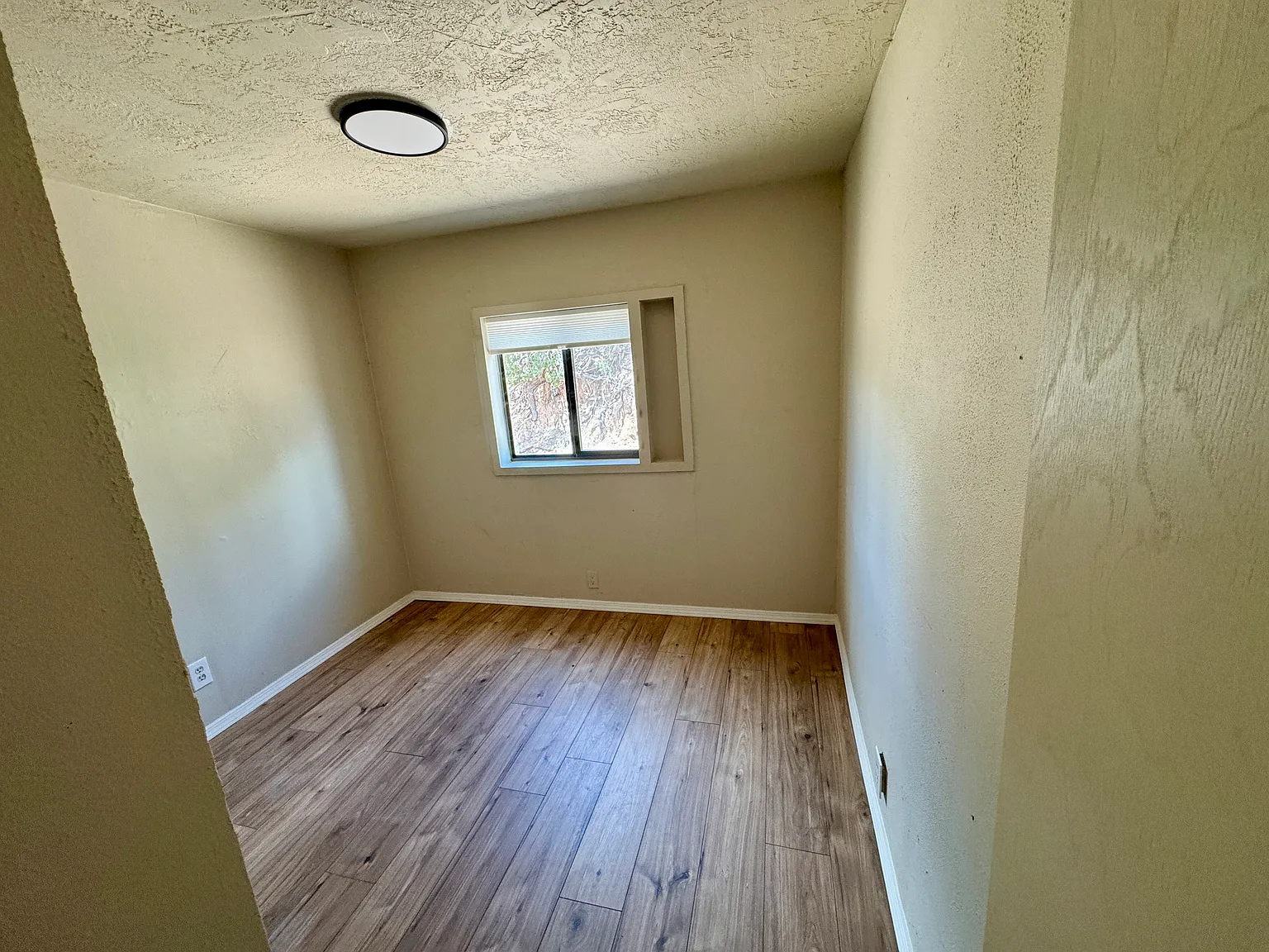 3 bed, 1250 sqft, $1,700 — Photo 4