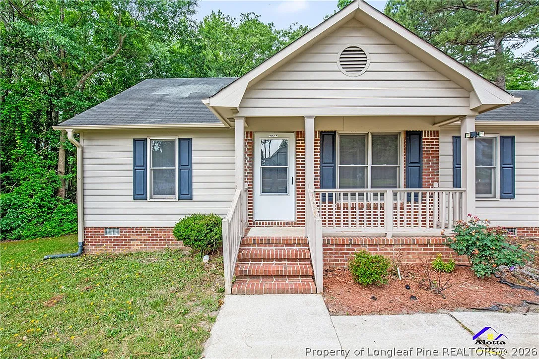 3 bed, 2.0 bath, 1053 sqft, $1,440 — Photo 4