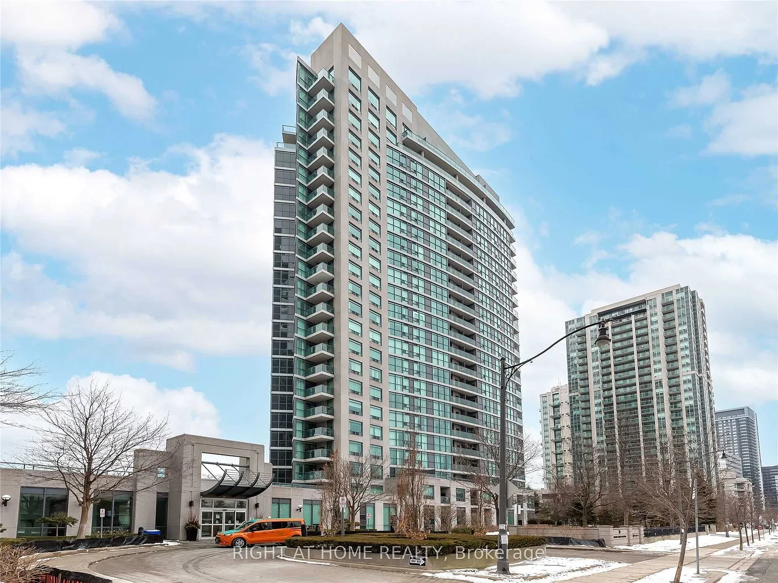 Spectrum Condos — Photo 1