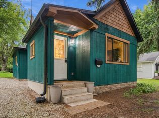 905 University St, Dixon, IL 61021