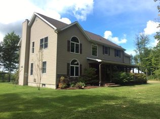 1333 Rand Hill Rd, Morrisonville, NY 12962