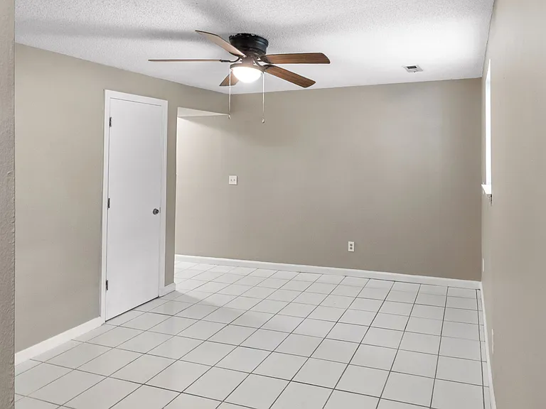 7166 Holland Ln — Photo 21