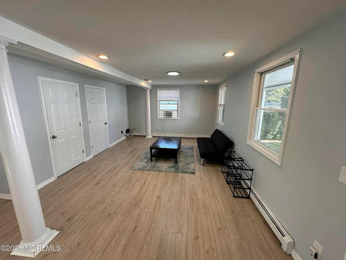 Building Photo - 113 19th Ave #REAR
