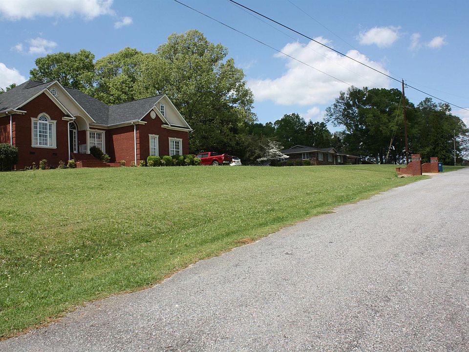 162 Hickory Hill Ln, Munford, AL 36268 | Zillow
