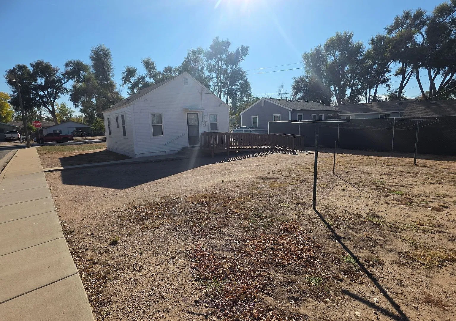 Charming 1 bedroom house avail NOW — Photo 1