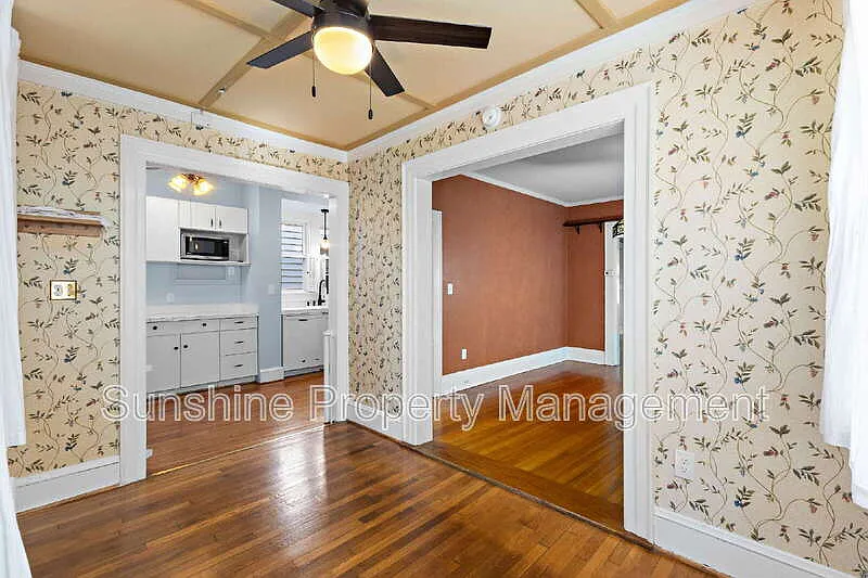 3 bed, 2.0 bath, 1700 sqft, $2,500 — Photo 3