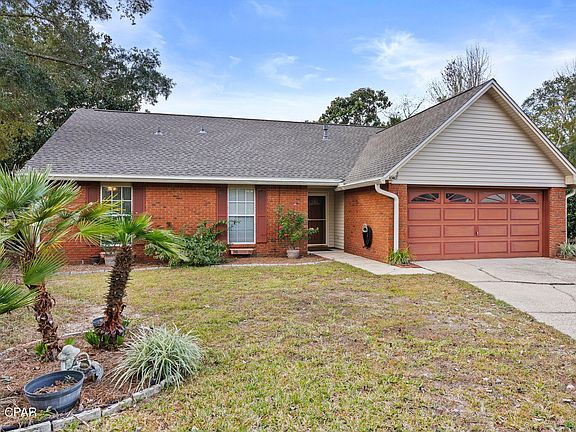 2nd image of 4563 Parkwood Ct