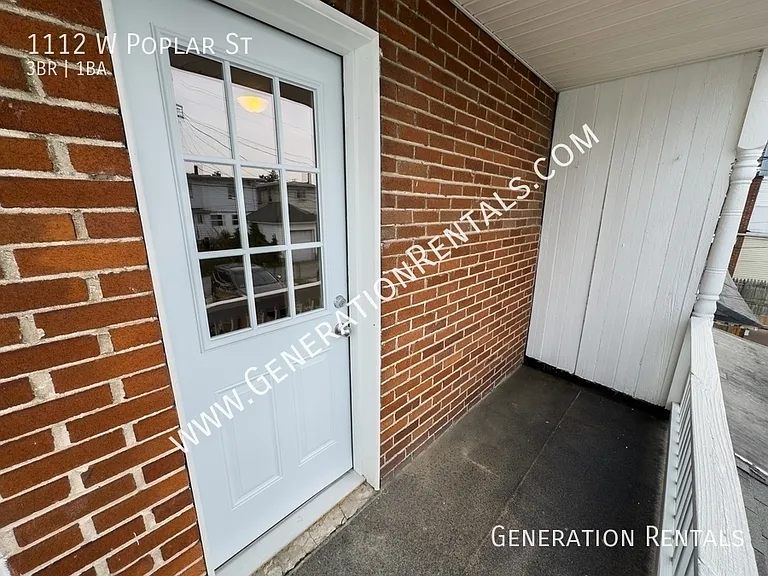 1112 W Poplar St — Photo 16