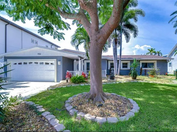 3912 Fontainebleau Dr, Rocky Point, FL 33634