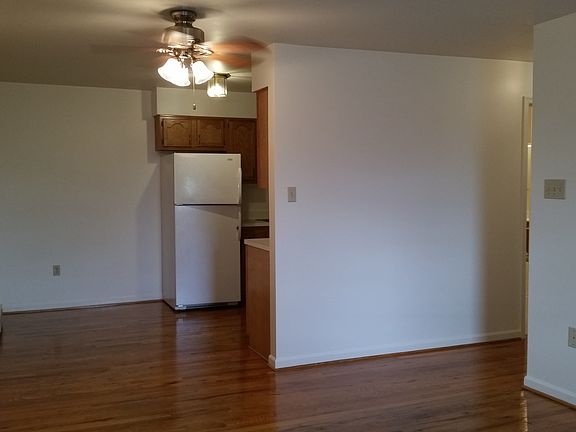 2nd image of 217 E New St #203-8