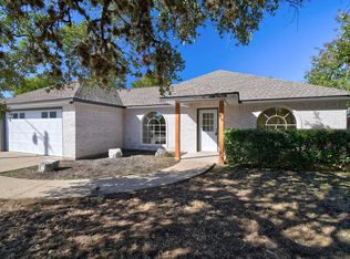 1132 5th St N, Comfort, TX 78013