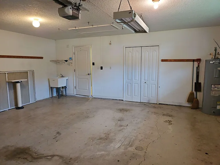 124 Foxhall Ln — Photo 21
