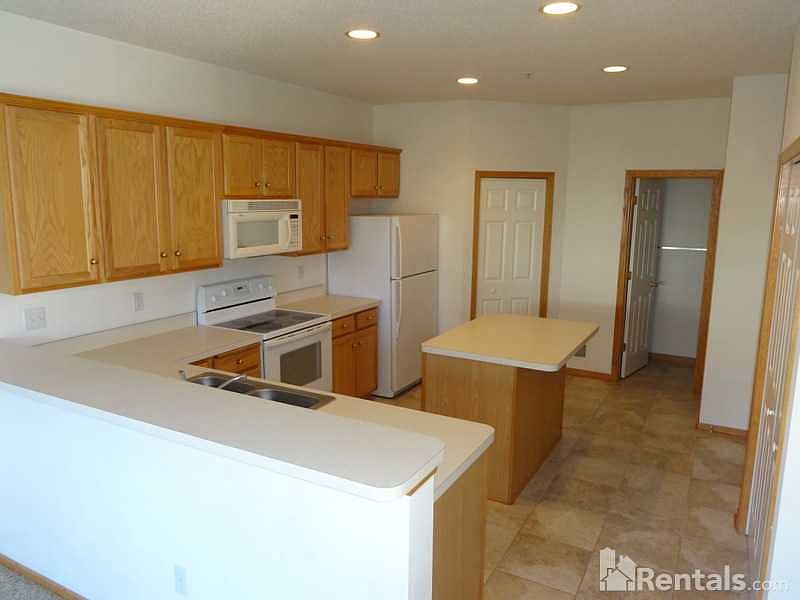 1st image of 13805 52nd Ave N APT 808