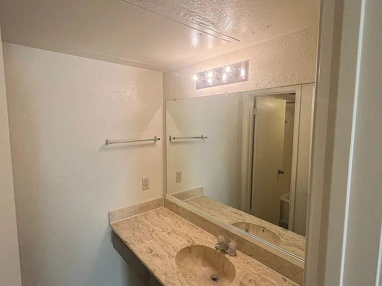 Vanity View One Bedroom