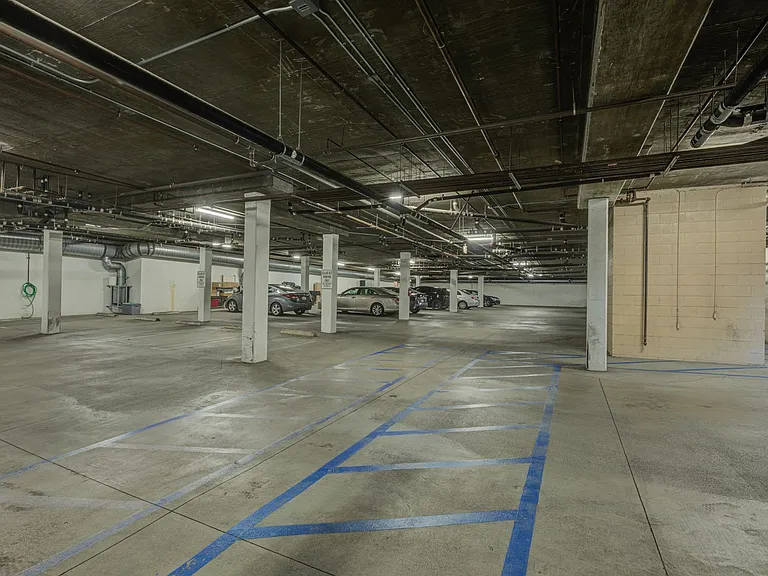 1444 S Point View St #204 — Photo 35