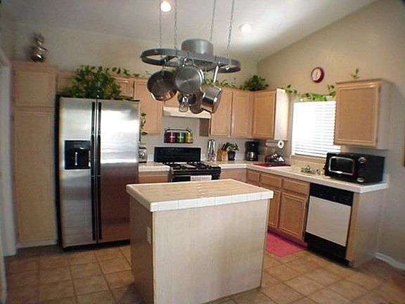 2nd image of 1229 Hickory Grove Cir