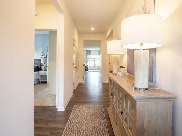 32 Thorn Tree St, Byhalia, MS 38611