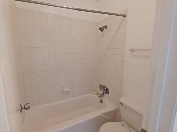 3rd image of 4322 Aqua Vista Dr