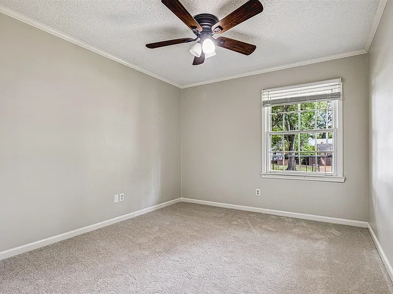 2232 Burfordi Ln — Photo 24