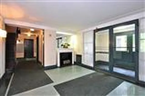 Sold by Chintan Trivedi | media 8