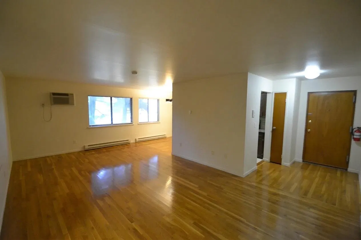 1 bed, $2,000 — Photo 2