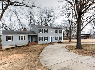 2743 E Wildwood Rd, Springfield, MO 65804